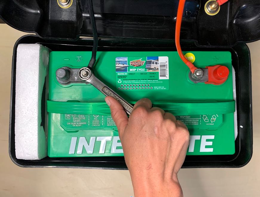 How to wire a 12v battery to the Smart Battery Box