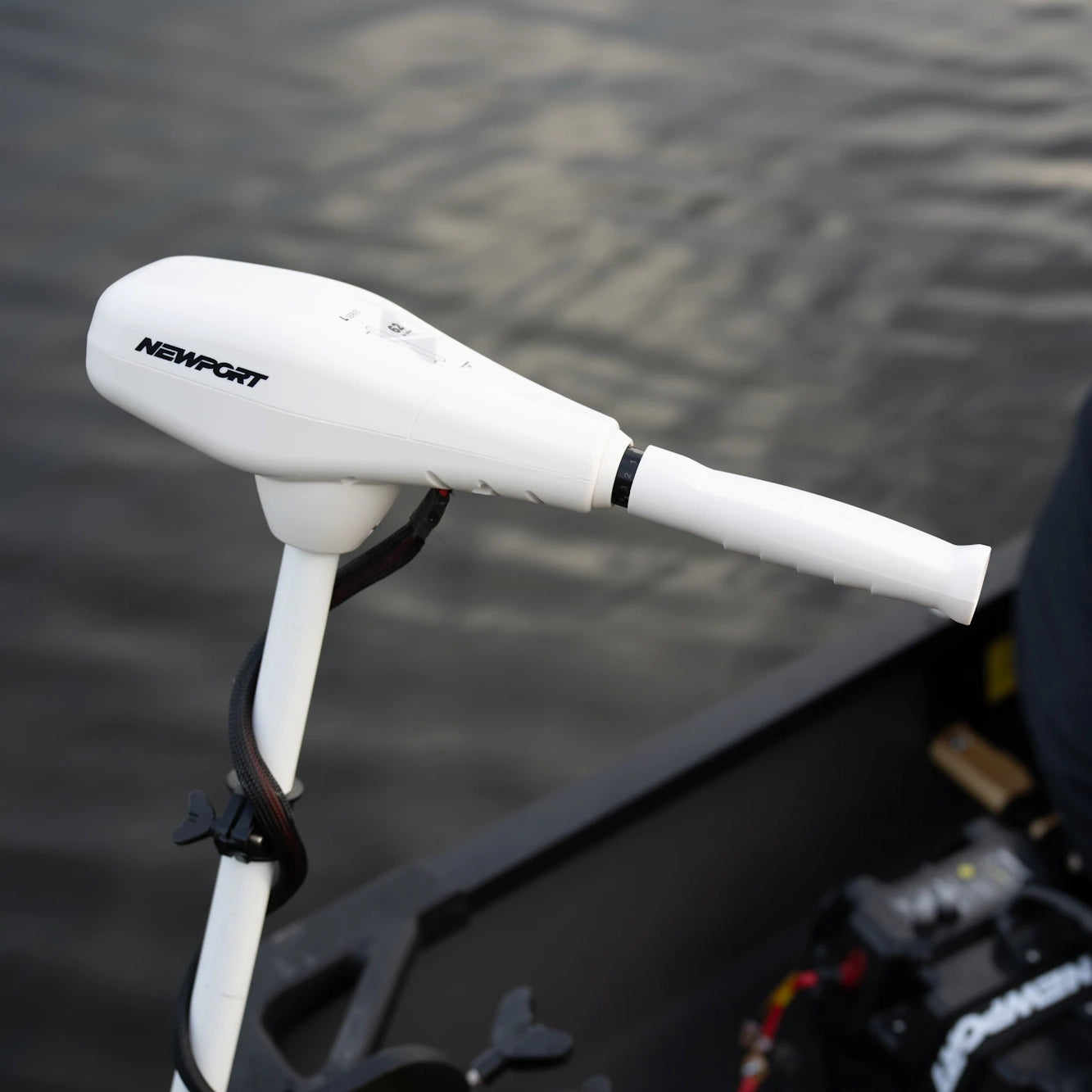 L Series Trolling Motor | Top side view | Newport
